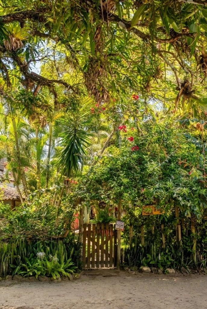 Portão de entrada da pousada